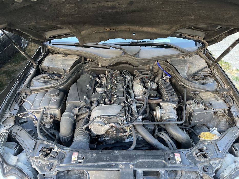 Продавам Mercedes Clk270cdi