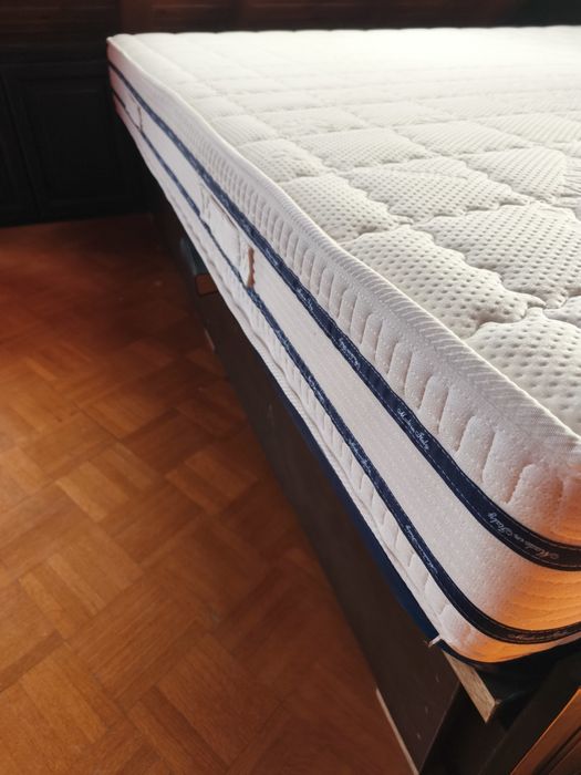 Продавам матрак cool comfort Isleep 200/200 заедно с рамка