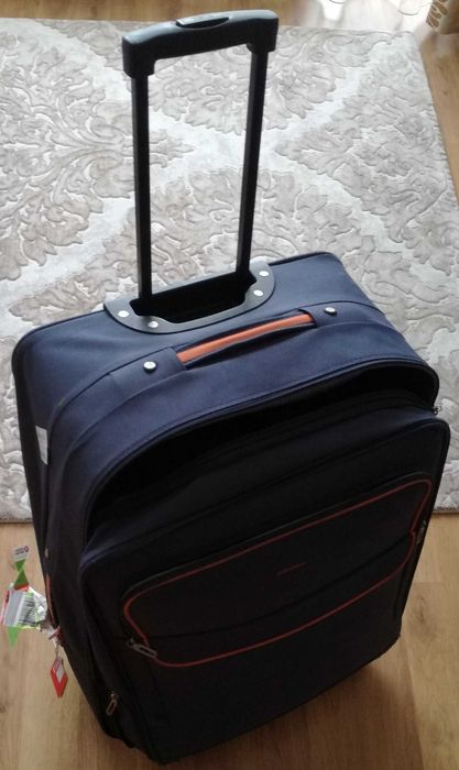 куфар 100литра, LAMBERTAZZI MARY 72CM; с дефект счупено 1 колелце