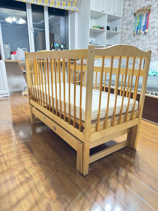 Продам кровать детскую