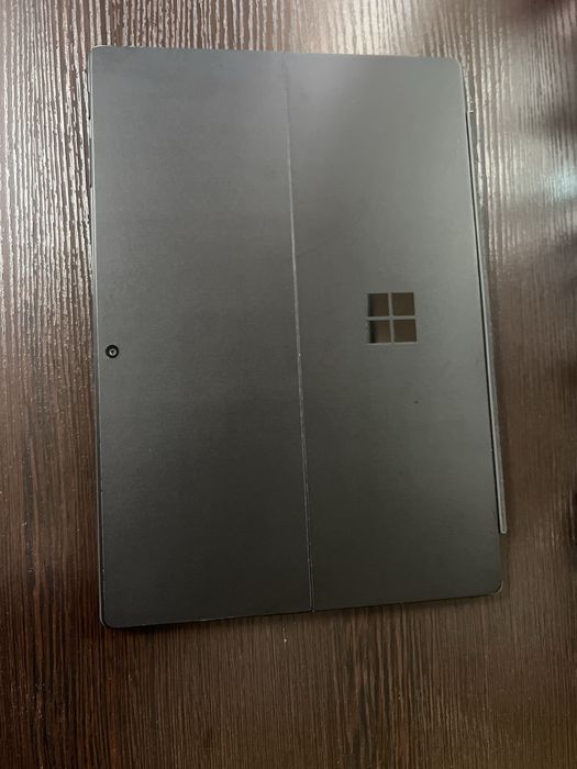 Microsoft Surface Pro 7 / i5-1035G4 / 8GB RAM / Windows 11 Pro