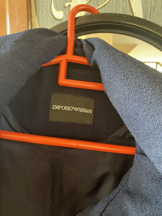 Продам куртку пуховик Emporio Armani