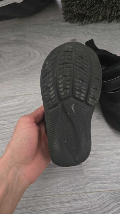 Детски маратонки NIKE.