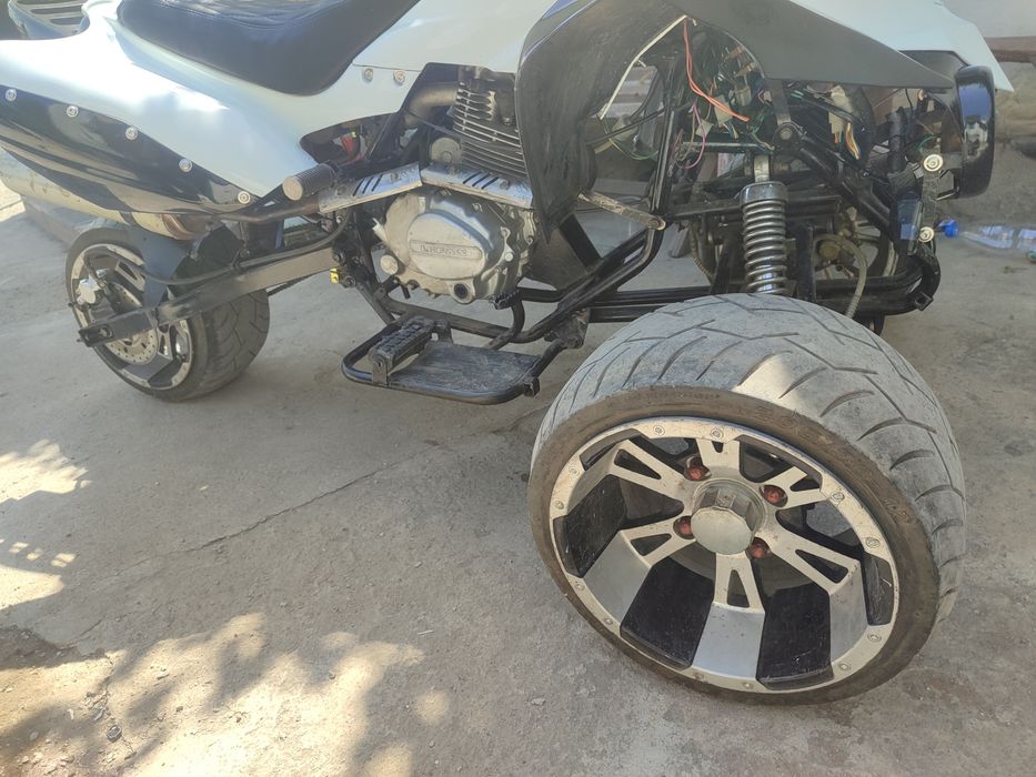 Трицикл продам lifan