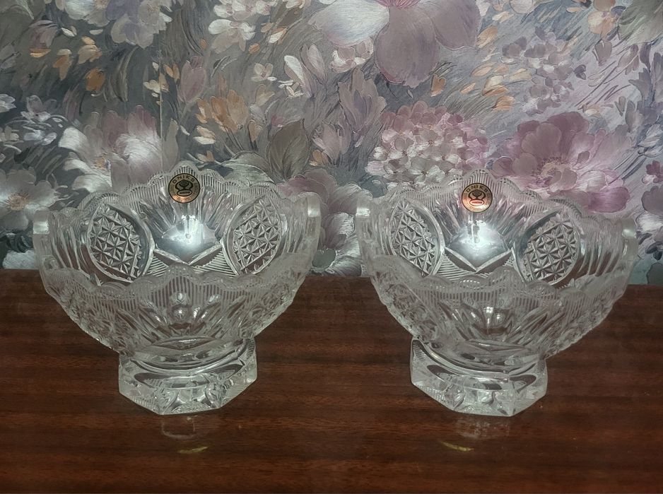 Вазочки хрустальные СССР  по 75000 сум