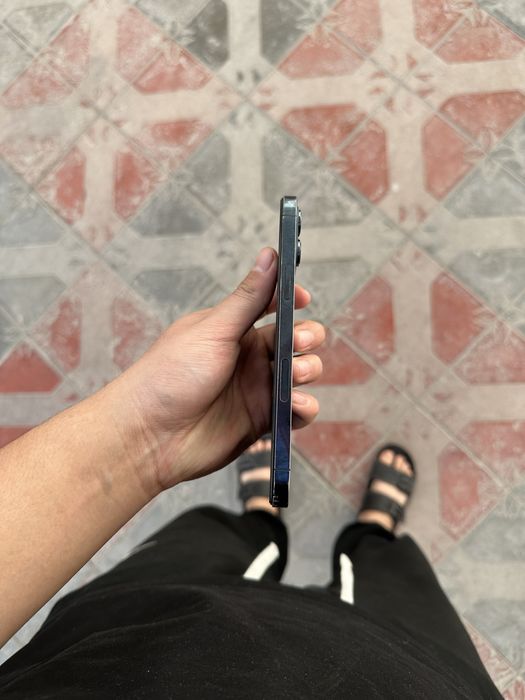 Iphone 12 pro max SKIDKA BUGUN OGANGA