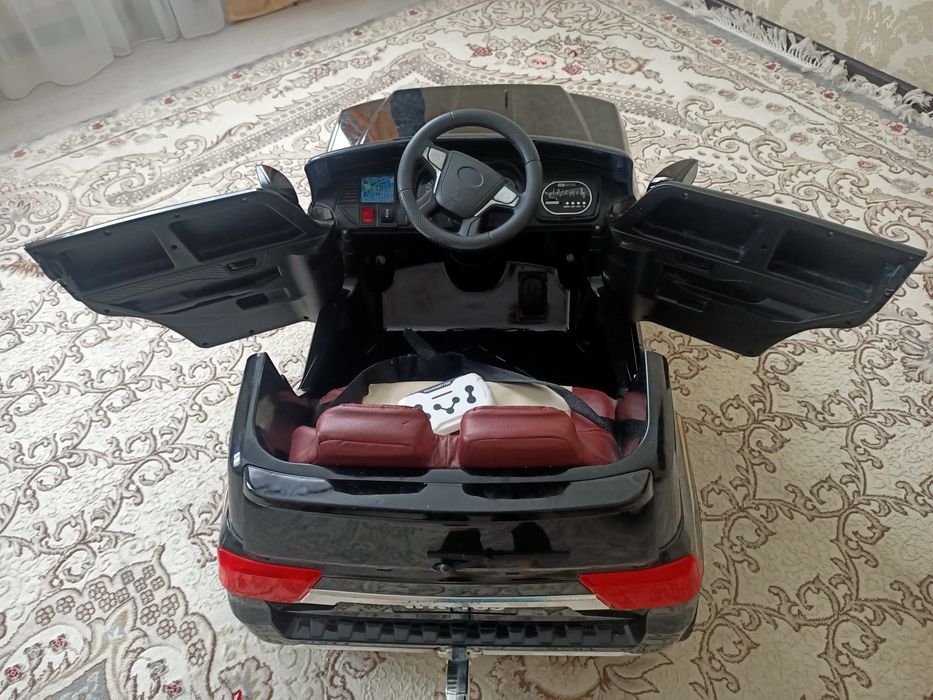 Детская машинка Toyota