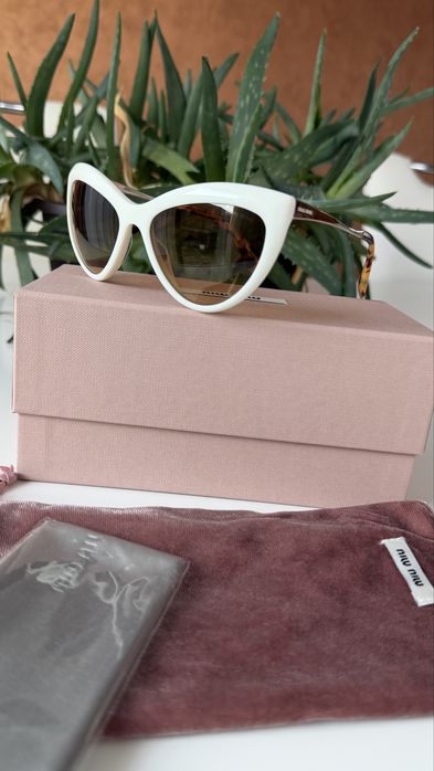 Ocheri de soare Miu-Miu - originali