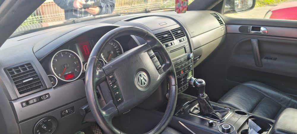 Volkswagen Touareg 2.5,174 HP,2008,240000 km,6200 euro.