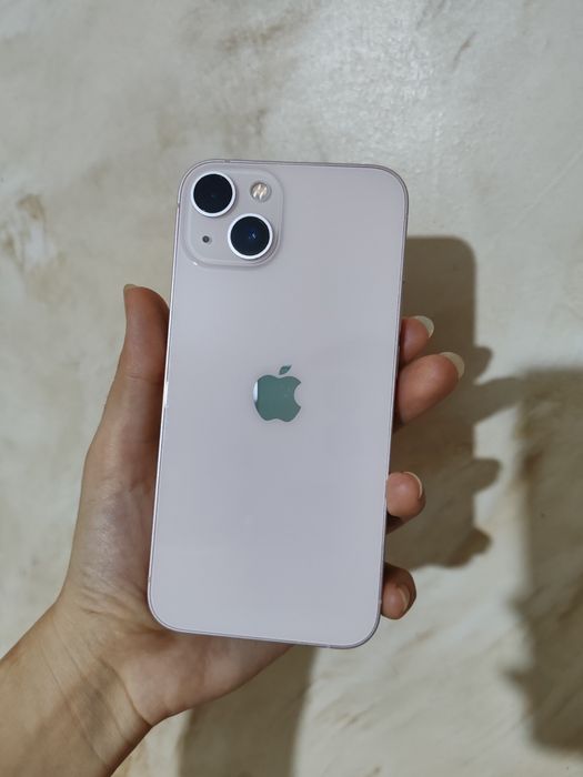 Iphone 13 pink idealni