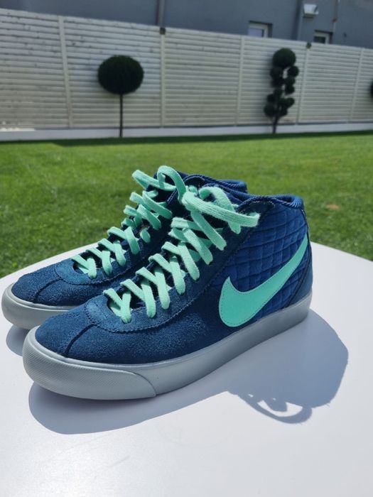 Vând sneakers Nike