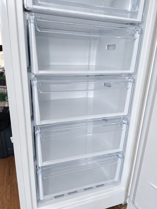 Морозильник от indesit