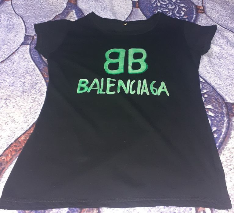 Дамски тениски и къс панталон