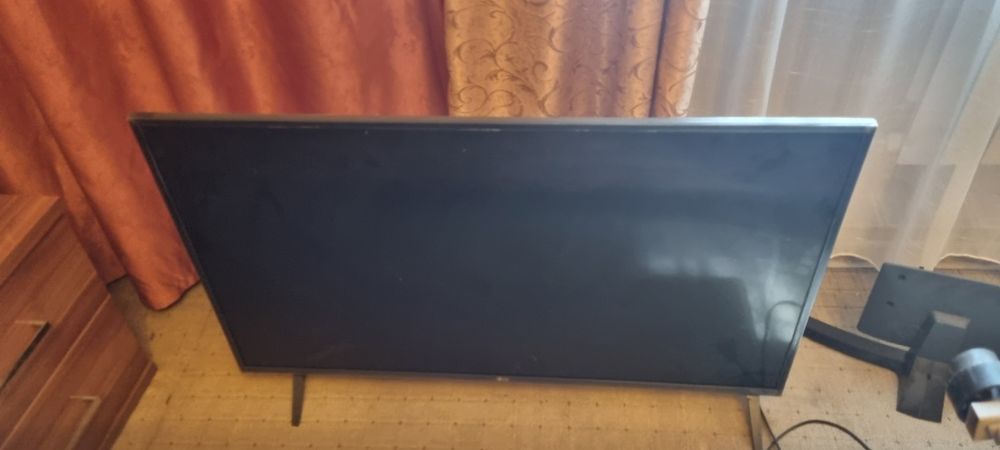 Продам телевизор lg с разбитой матрицей