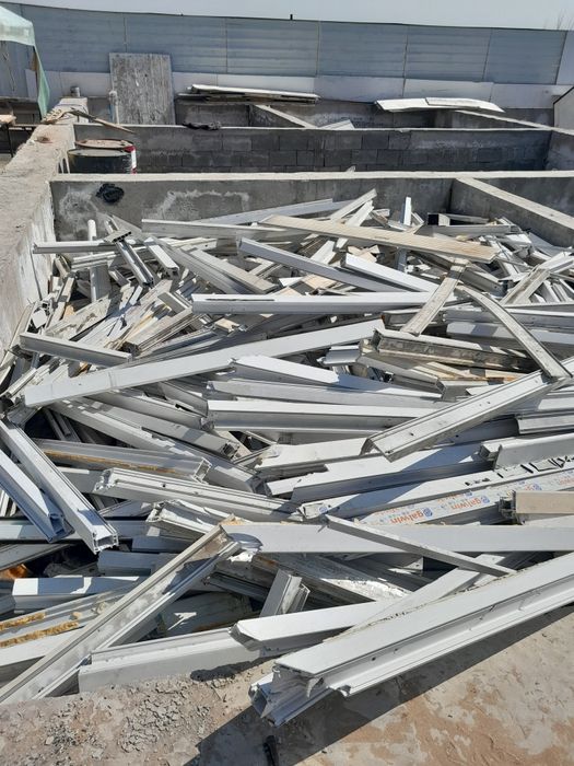 Б/у пластик окна двери