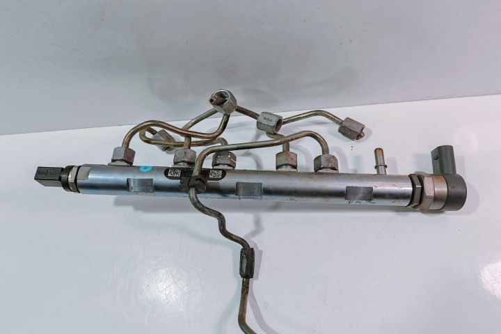 Rampa Injectoare  cu senzor si regulator 0281002949 BMW Seria 5 F10 s