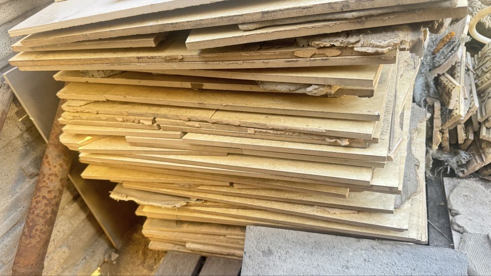 Отдам керамогранит