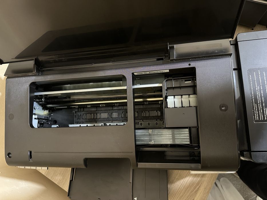 Epson L805 принтер