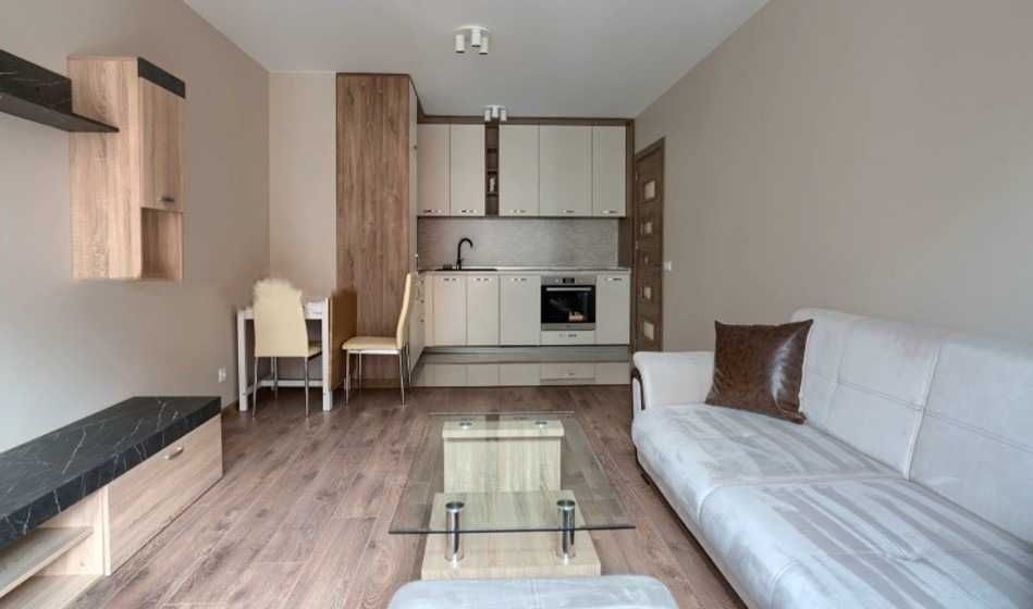 Продаваме Двустаен Апартамент В Бъкстон