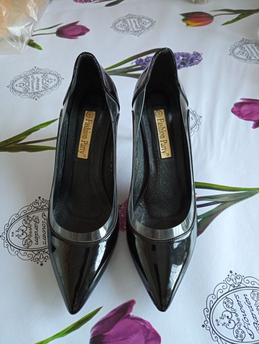 Продам туфли черного цвета