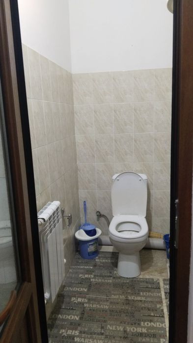 Durujba metro yaqinida kivartera bor 1xona bezmaklir