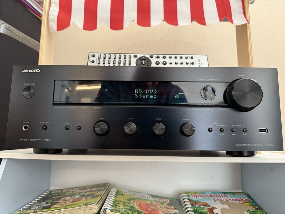 Onkyo TX-8050 стерео ресивър Оптичен вход