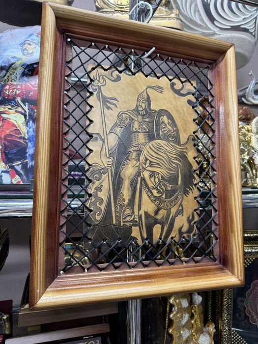 Картины на коже