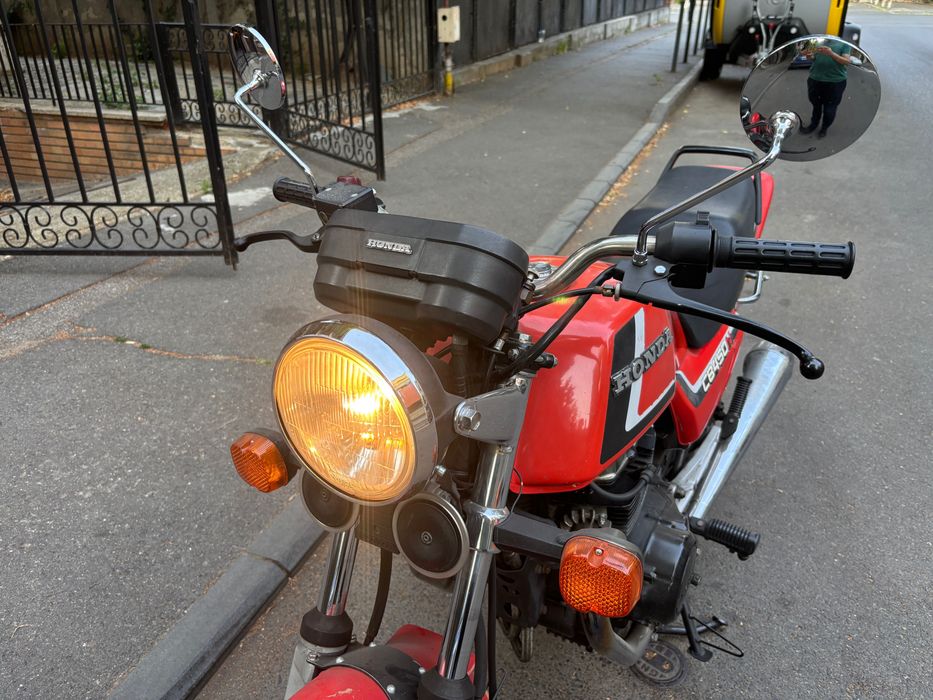 Motocicleta Honda CB 450N 1985 A2