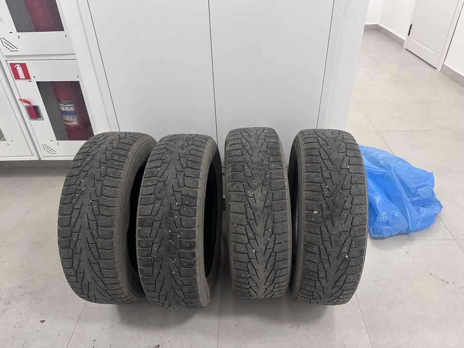 Автошины комплект , зима (nokian)
