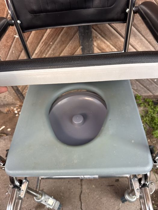 Комбиниран инвалиден стол