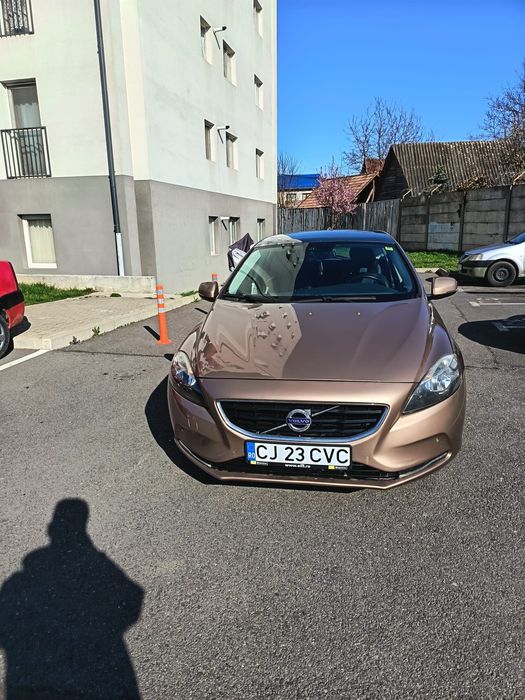 VOLVO V40 2013