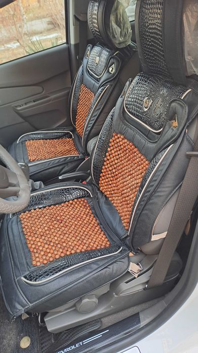 Авто чехлы универсальные