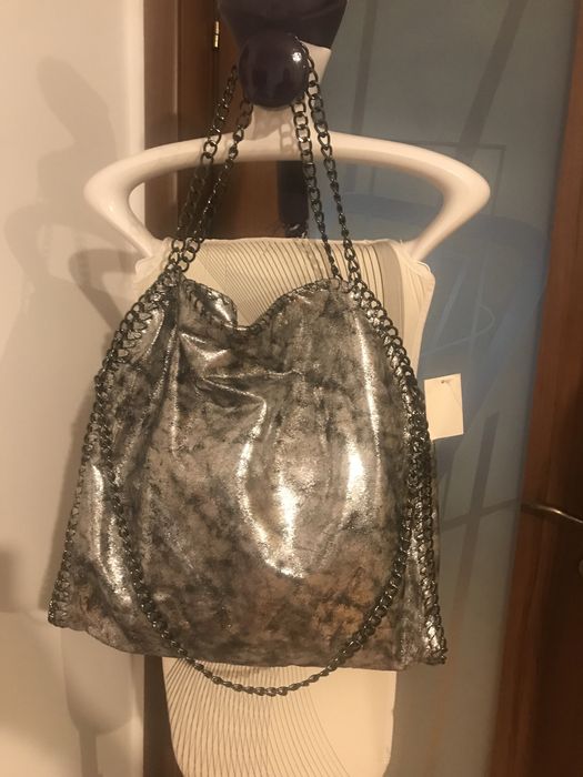 Geanta argintie noua