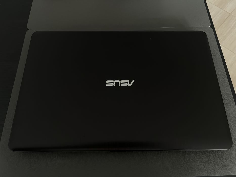Лаптоп ASUS F540LA