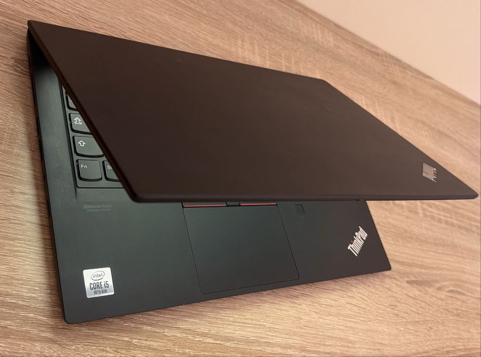 Lenovo Thinkpad T14 Gen1 CA NOU i5 10th 16GB ram 256GB ssd 14,2” FHD !