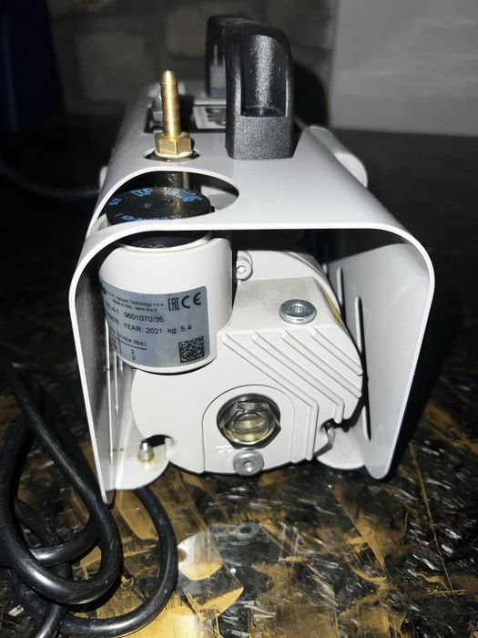 Pompa vacuum EC 4 Compact