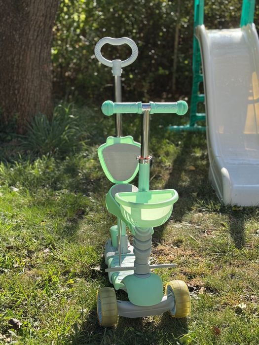 Тротинетка със седалка