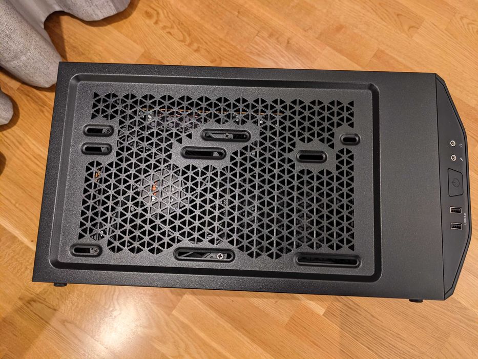 Мощен настолен компютър - custom build