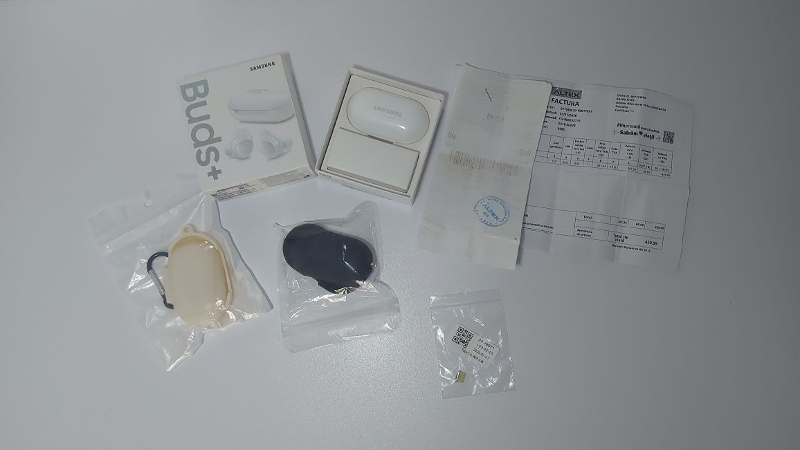 Casti bluetooth Samsung Galaxy Buds Plus White cu 2 huse i