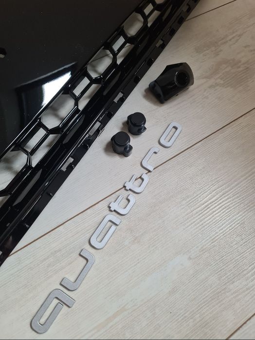 Grila-RS5-Look-Fagure-Sigla-Logo-Stema-Emblema-Audi-A5-B9-2017-2018-2019-Neagra-Lucios-Calitate-Superioara-Poze-Reale-Noua