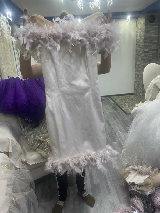 Продавам нови рокли