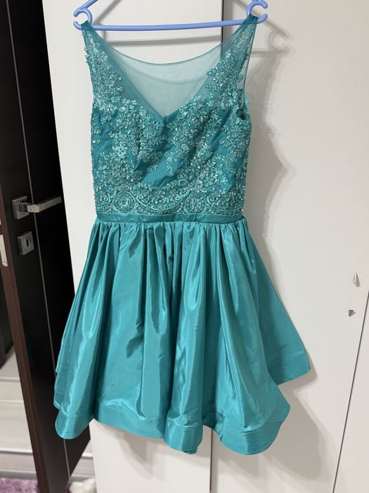 Официална рокля мента