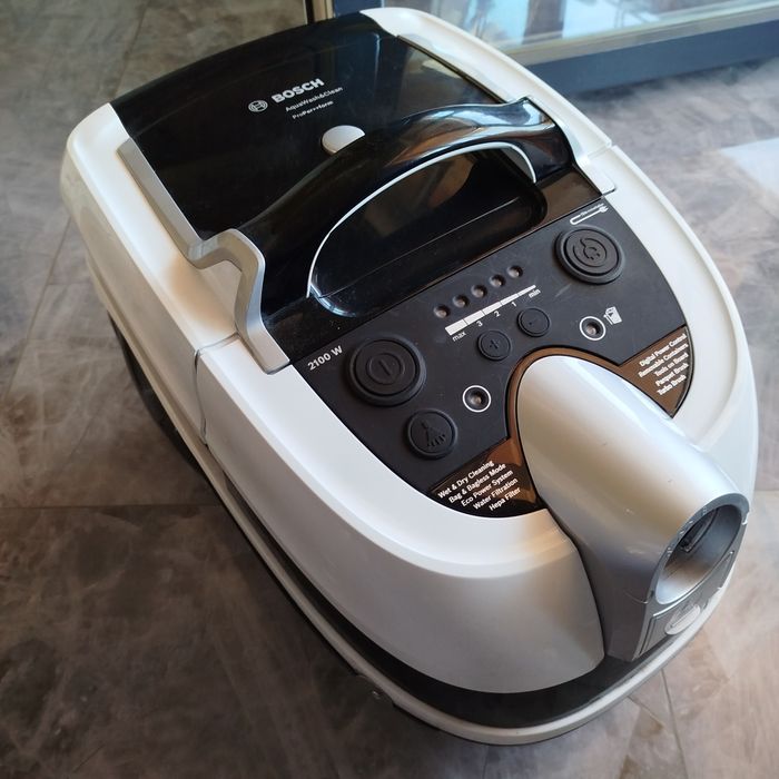 Aspirator cu spalare Bosch BWD421PRO, 2100 W