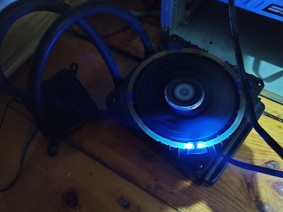 Продам водяное охлаждение