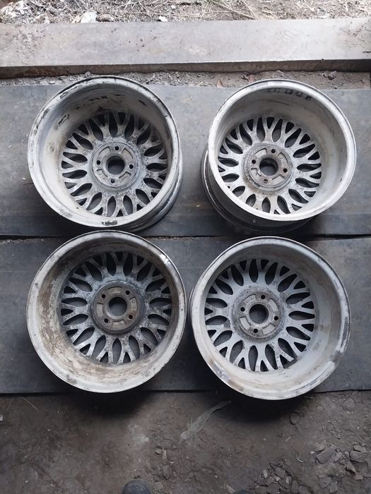 Диски R15 BBS. Два вареные. На Гольф 3
