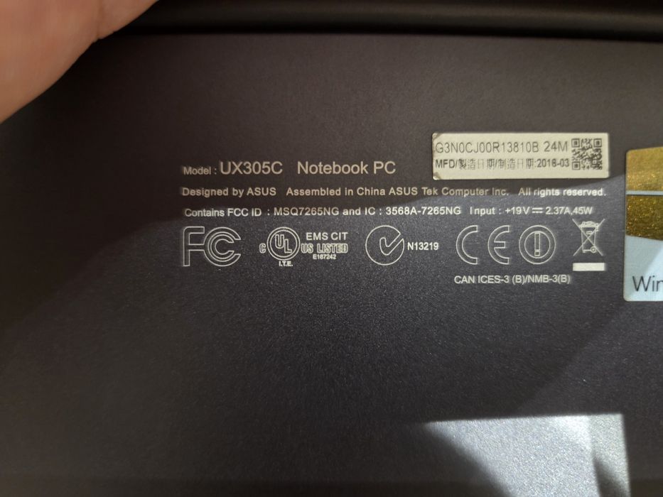 Ноутбук Asus zenbook UX305C