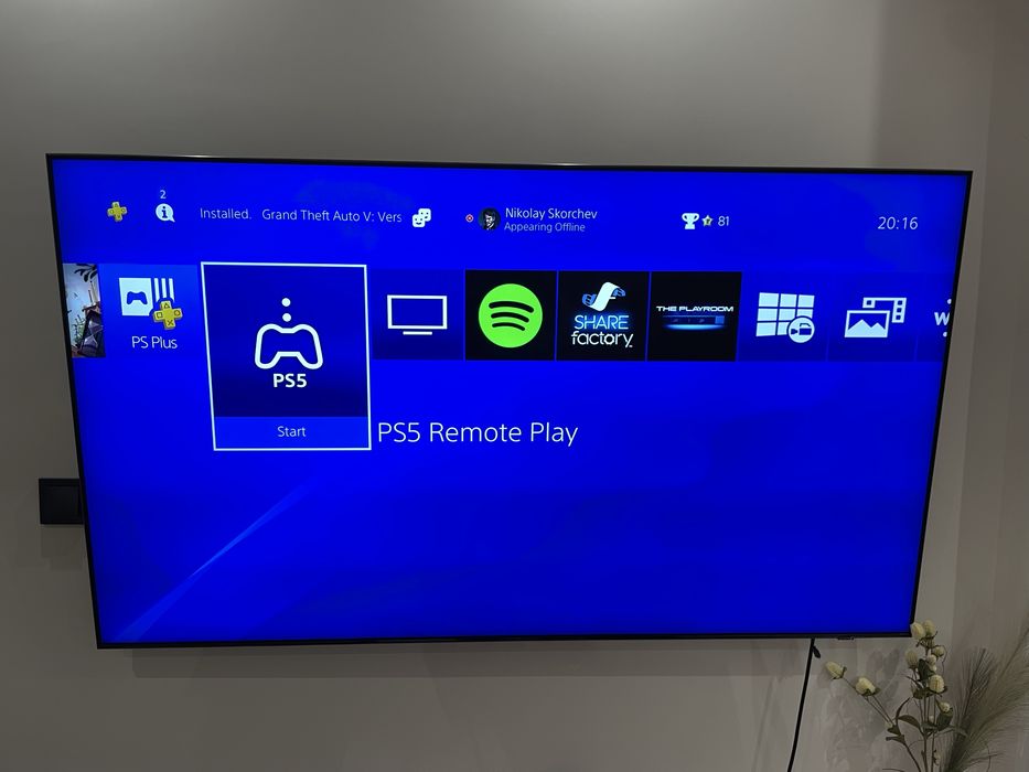 Playstation 4 PRO/PS4 PRO - 1TВ с два джойстика