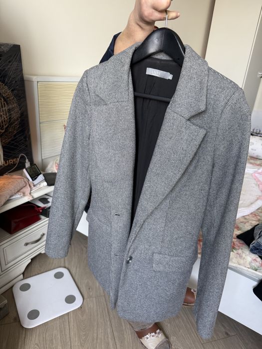 Продам костюм и юбку