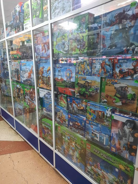 Торговый отдел детских игрушек