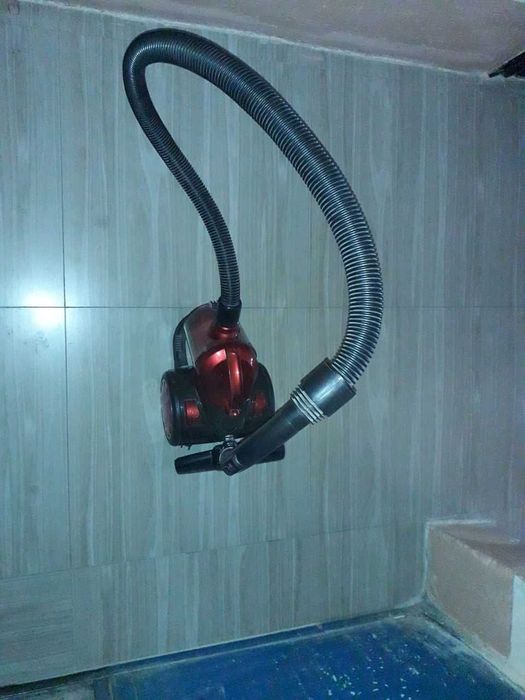 продается пылесос
